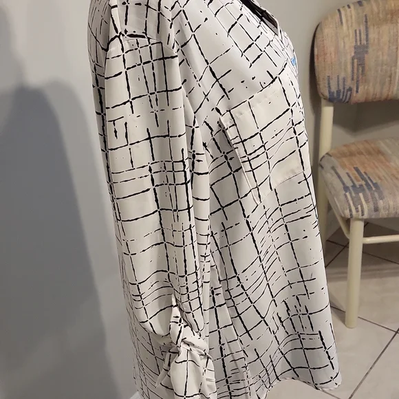 Reitmans blouse - Picture 4 of 8